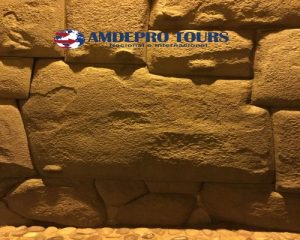 La Piedra de los 12 Angulos Cuzco.Amdepro Tours