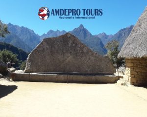 Roca Sagrada de Machu Picchu Cuzco.Amdepro Tours
